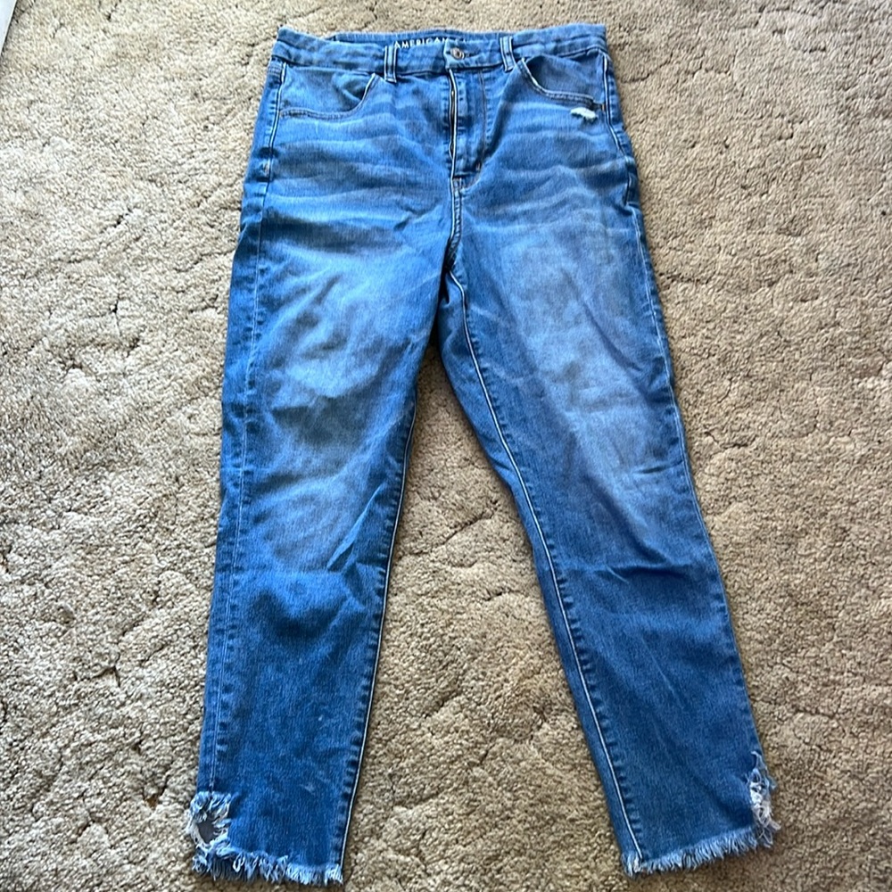 American Eagle Outfitters Women's Blue Distressed High-Rise Jeans
